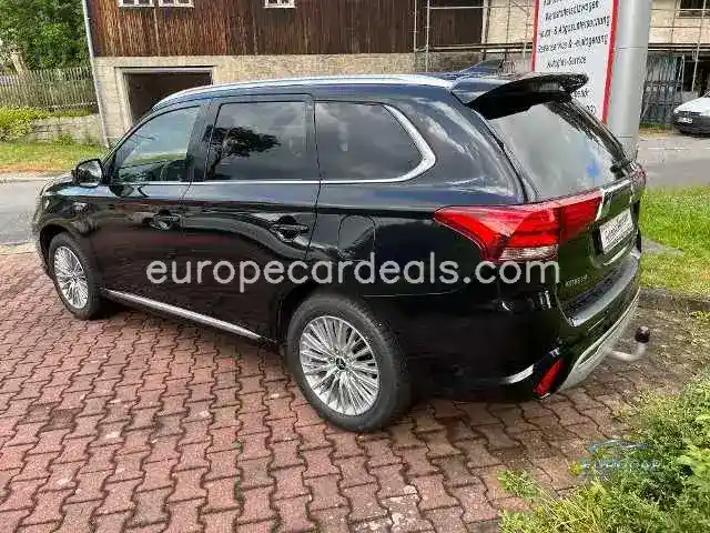 Mitsubishi Plug-in Hybrid Outlander