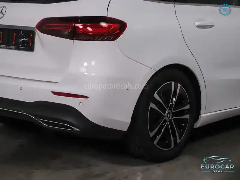 Mercedes-Benz B 200