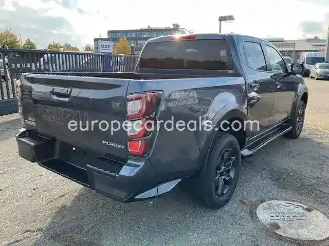 MY 25 Double Cab V-Cross AT