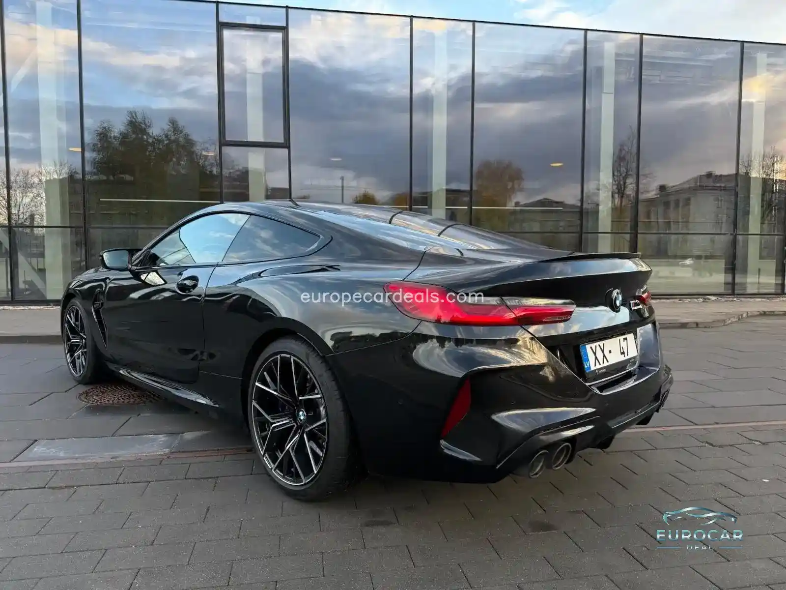 BMW M8