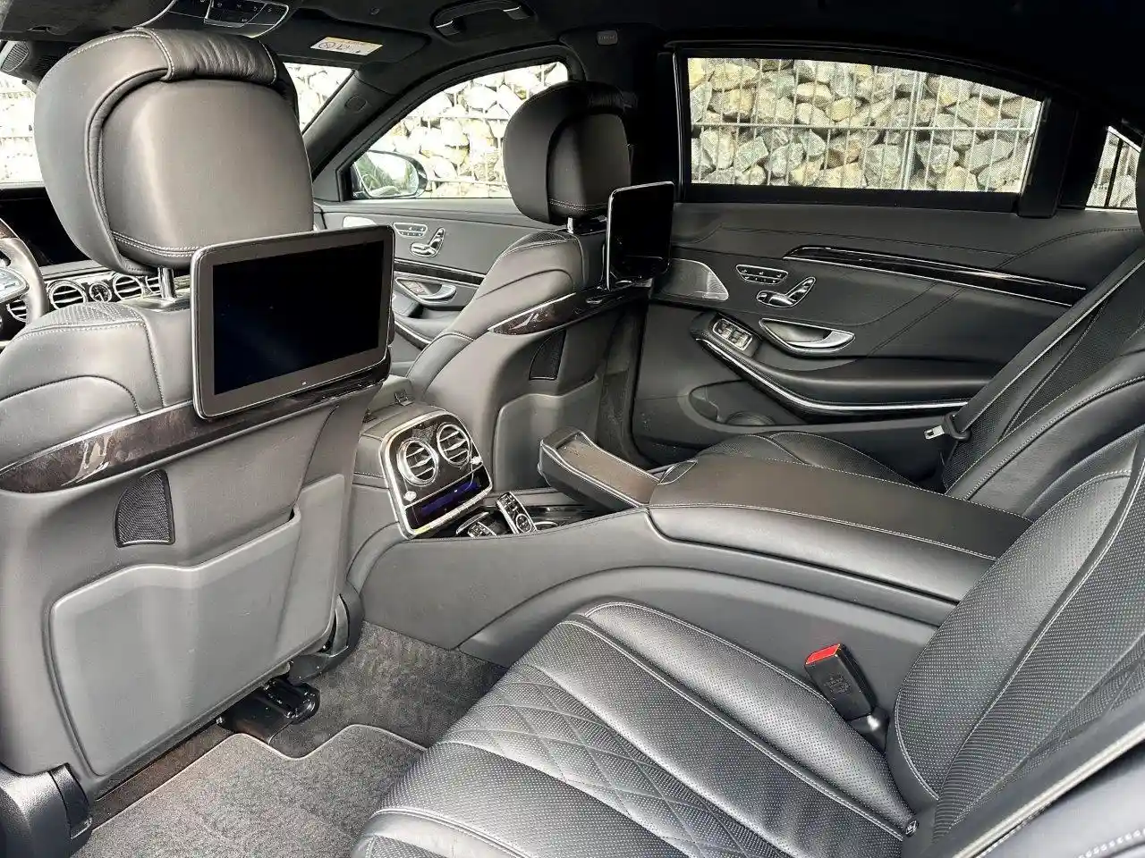 Mercedes-Benz S 600