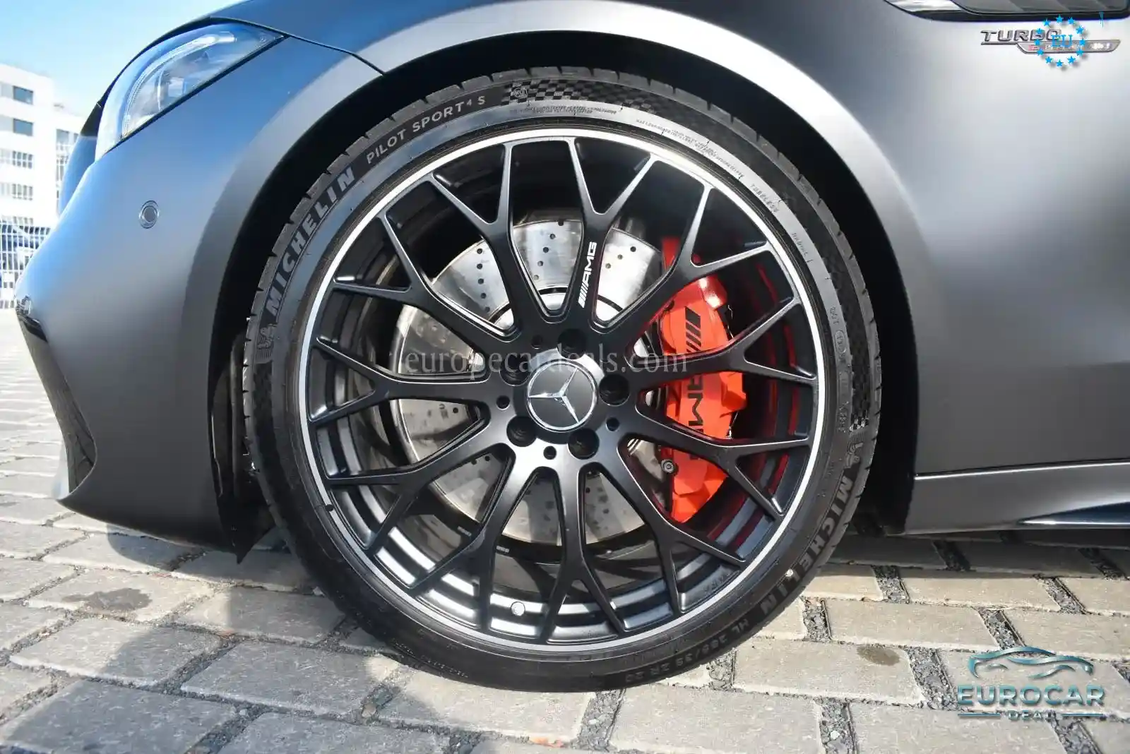 Mercedes-Benz C 63 AMG