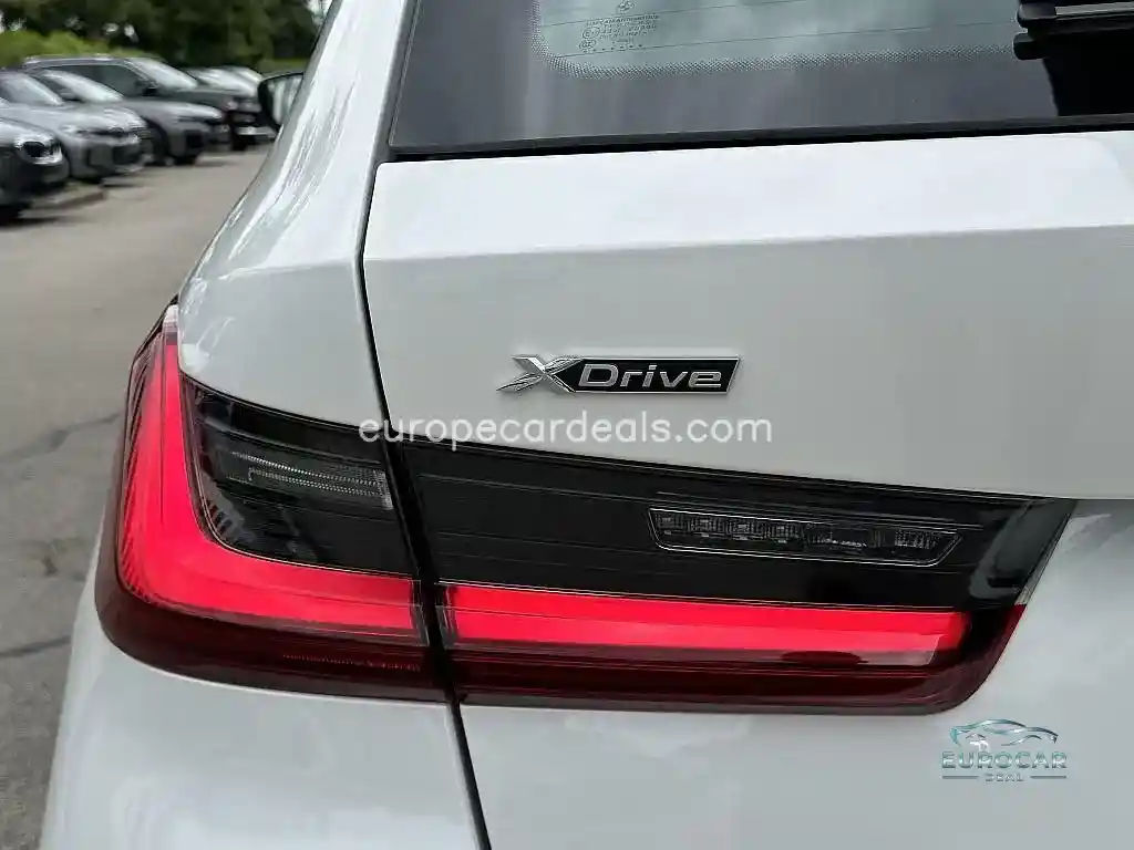 BMW 330