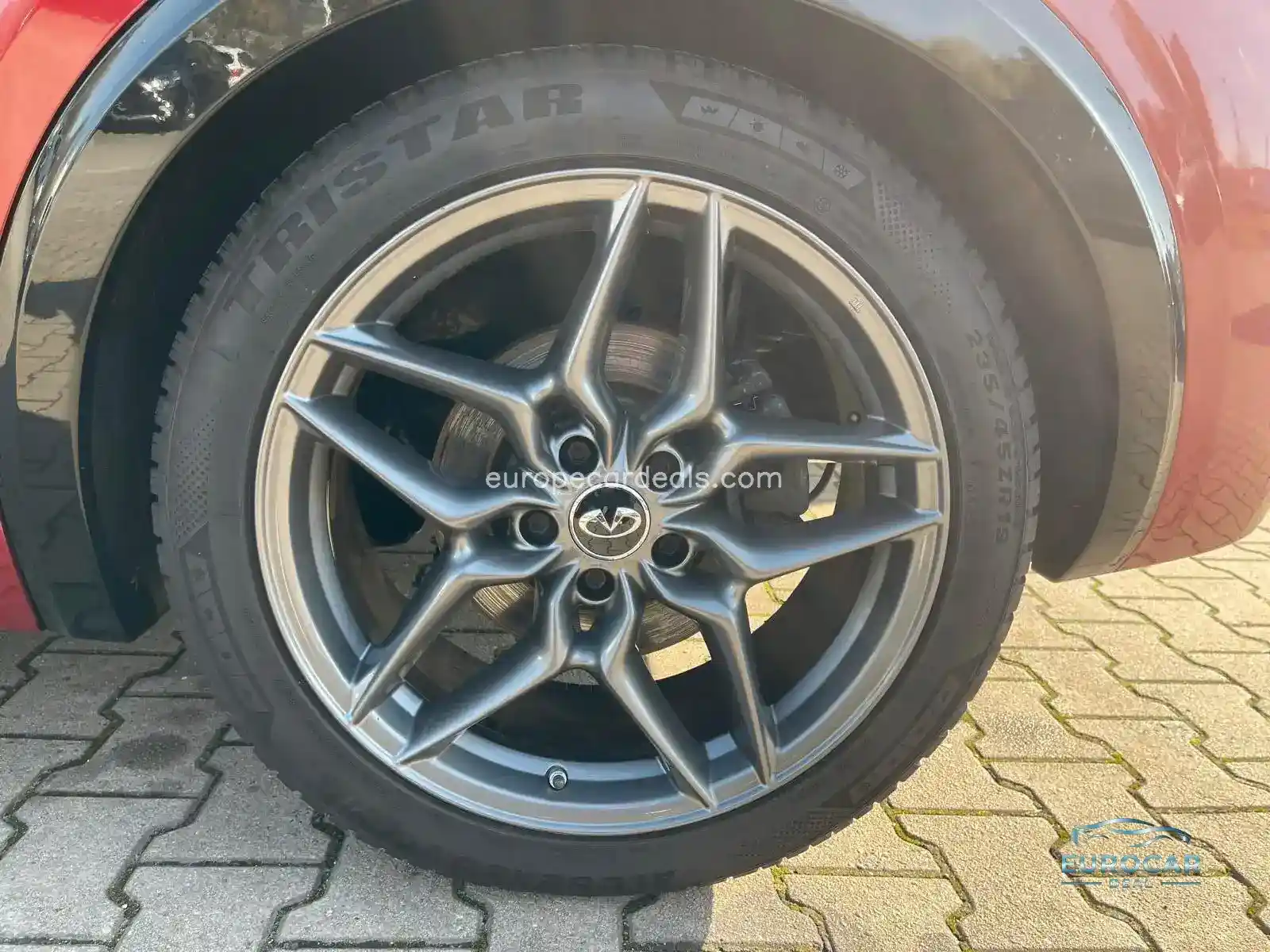 Infiniti Q30