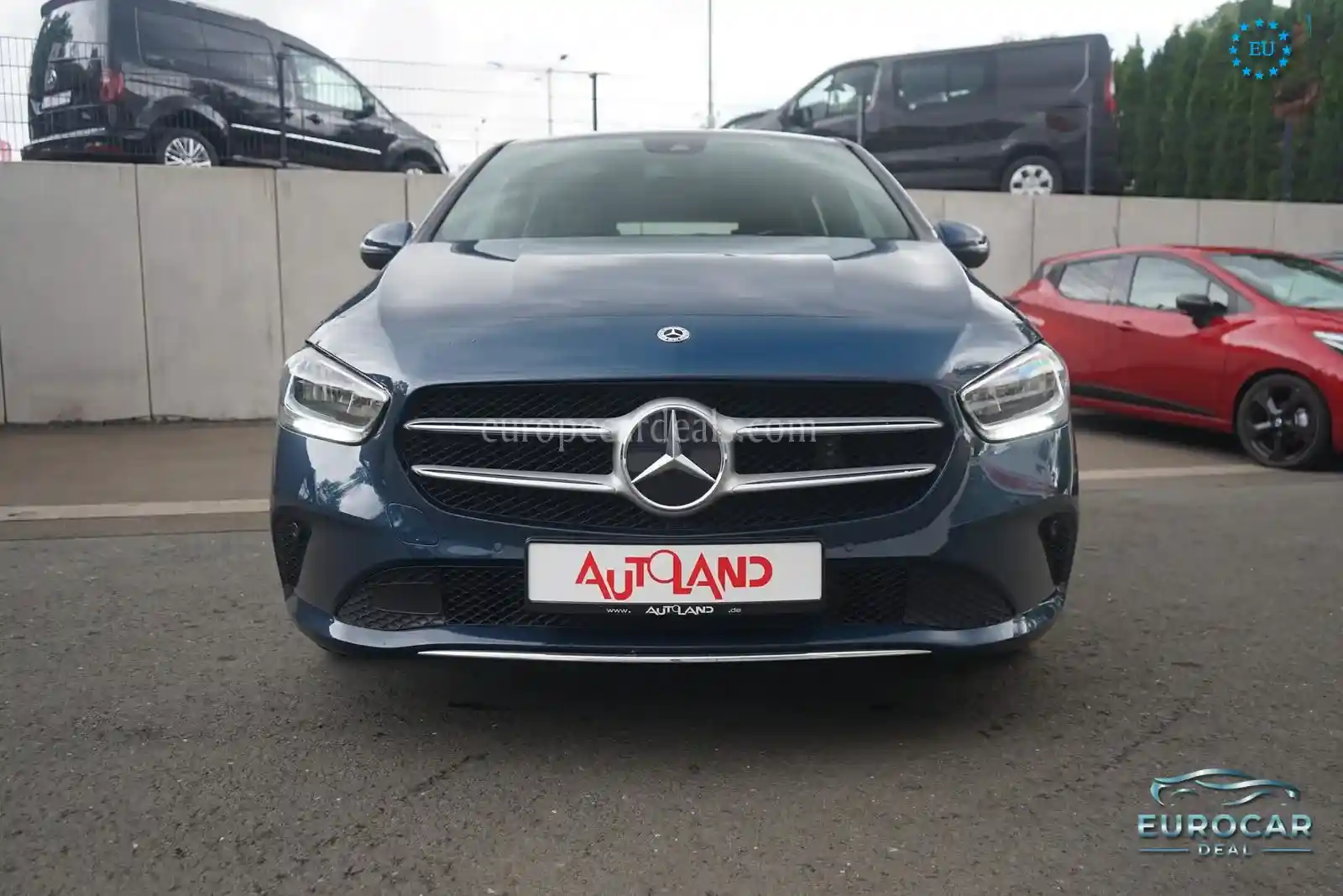 Mercedes-Benz B 180