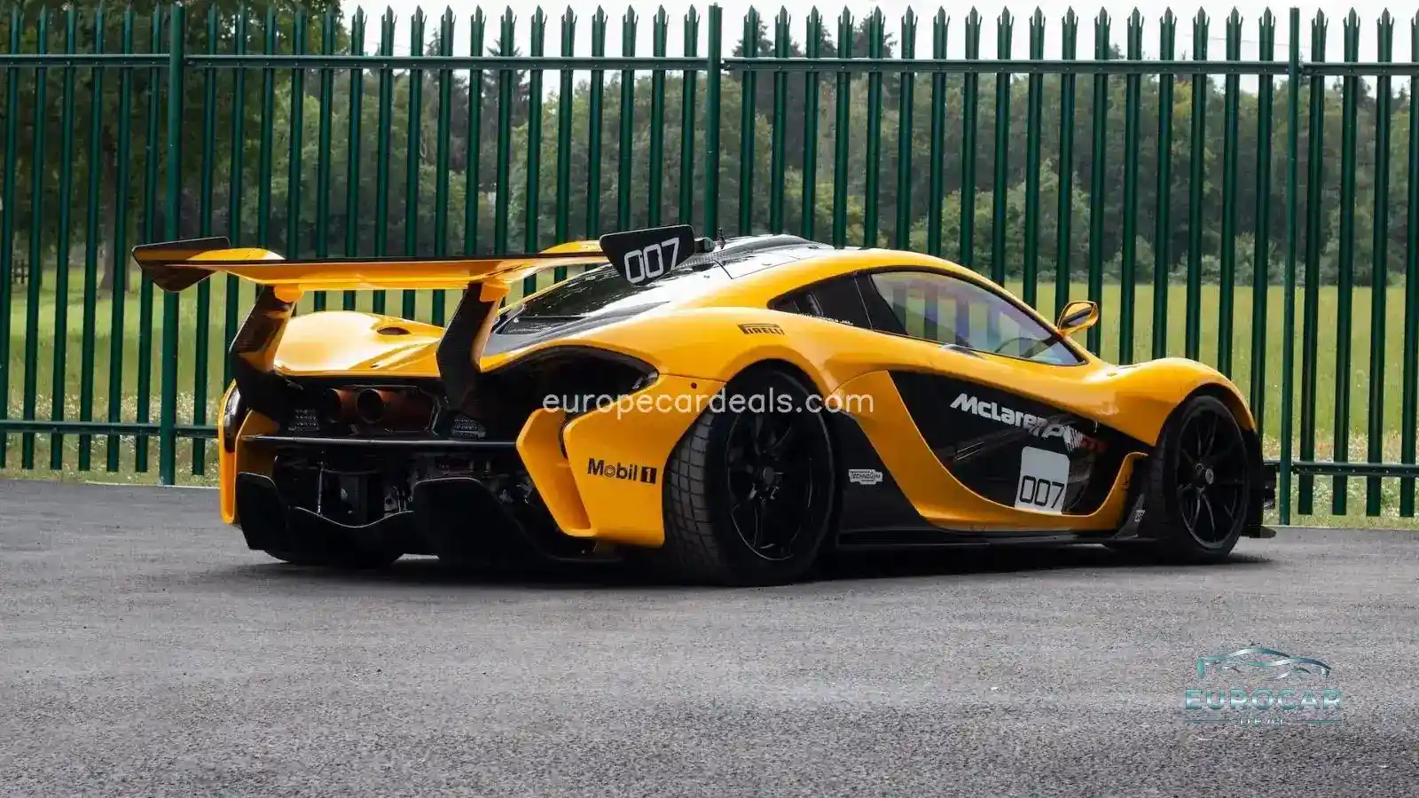 McLaren P1