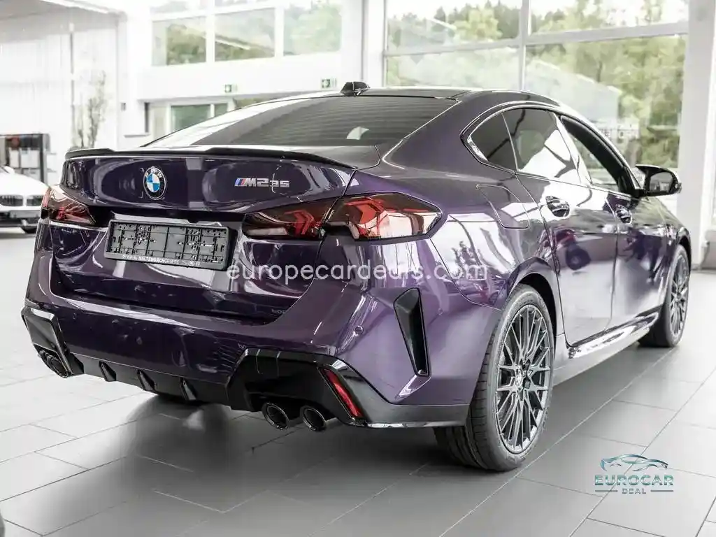 BMW M235