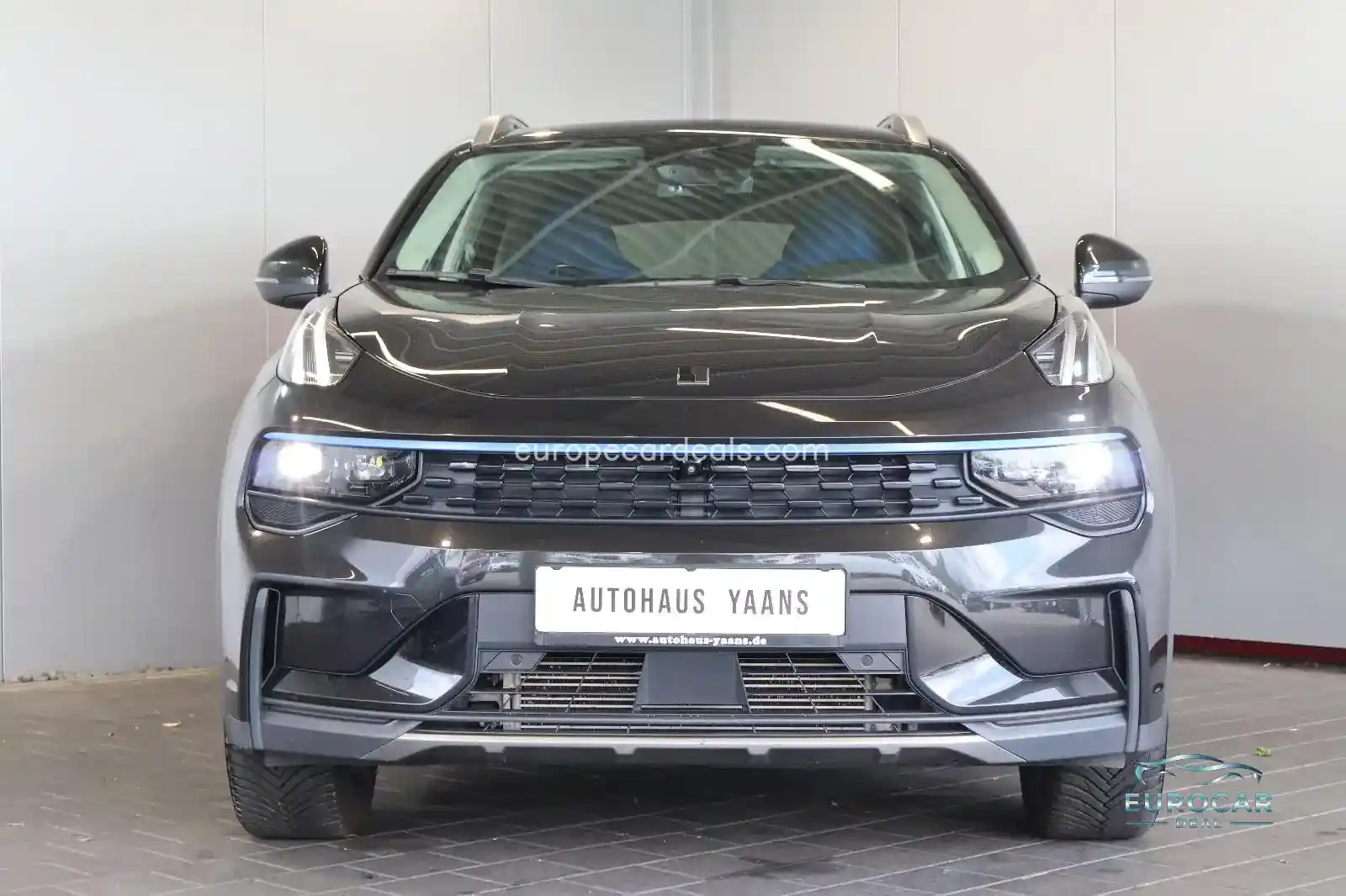 Lynk&Co 01