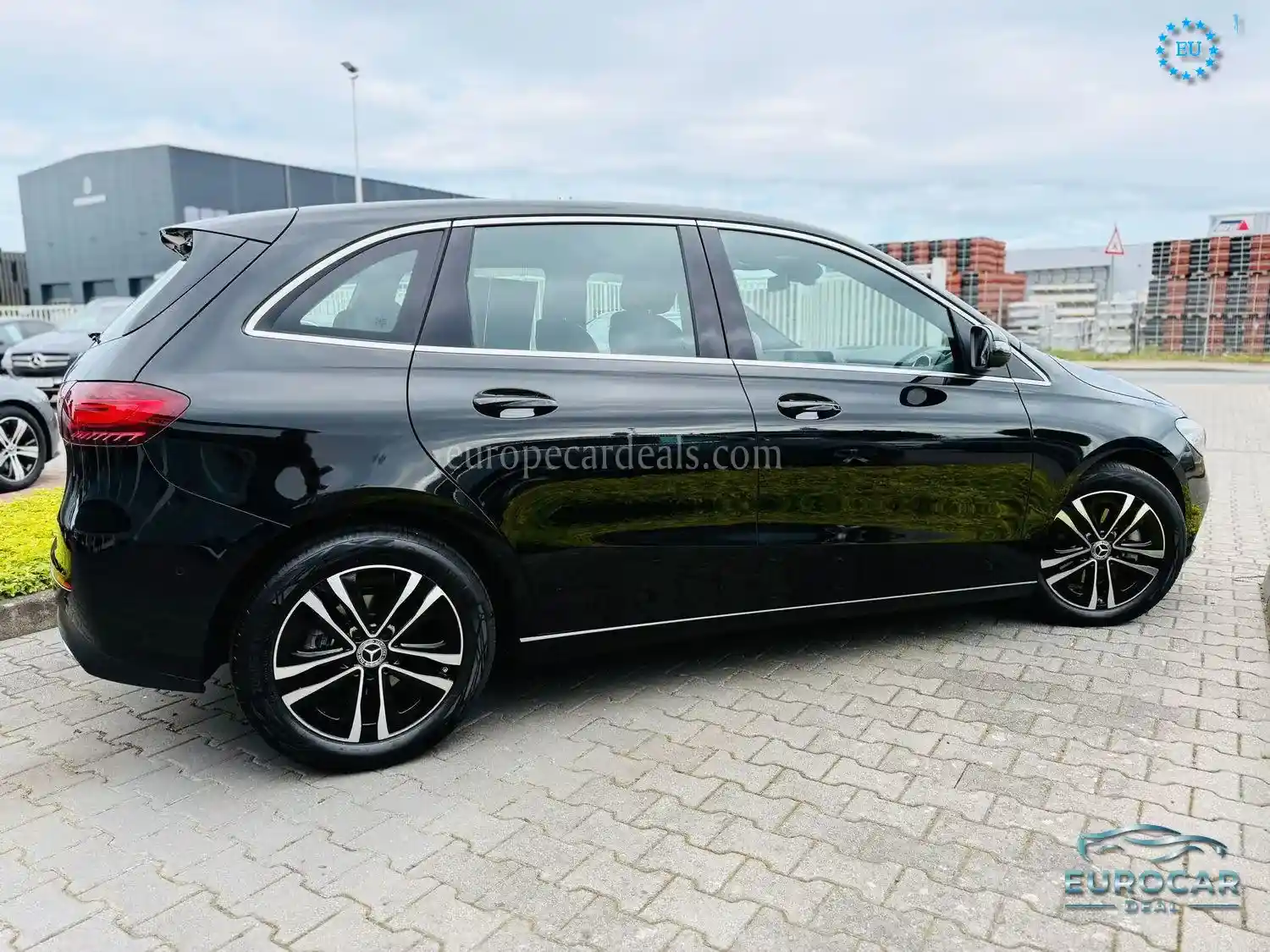 Mercedes-Benz B 180