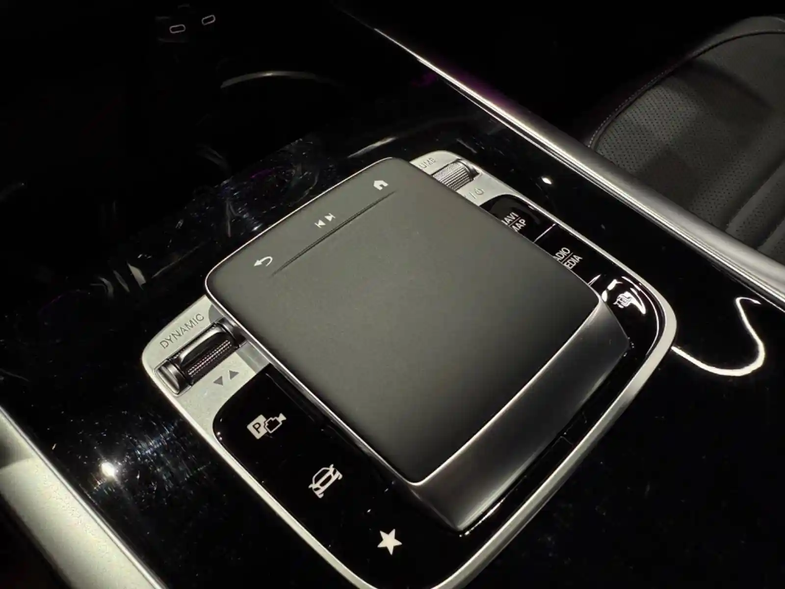 Mercedes-Benz G 500
