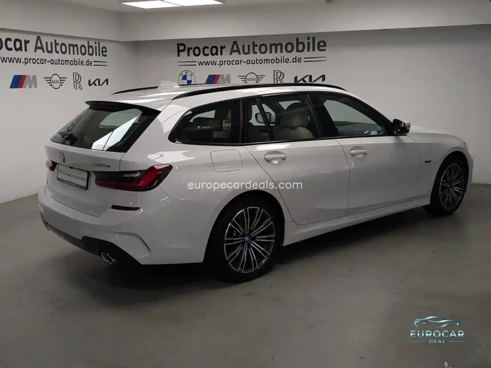 BMW 330