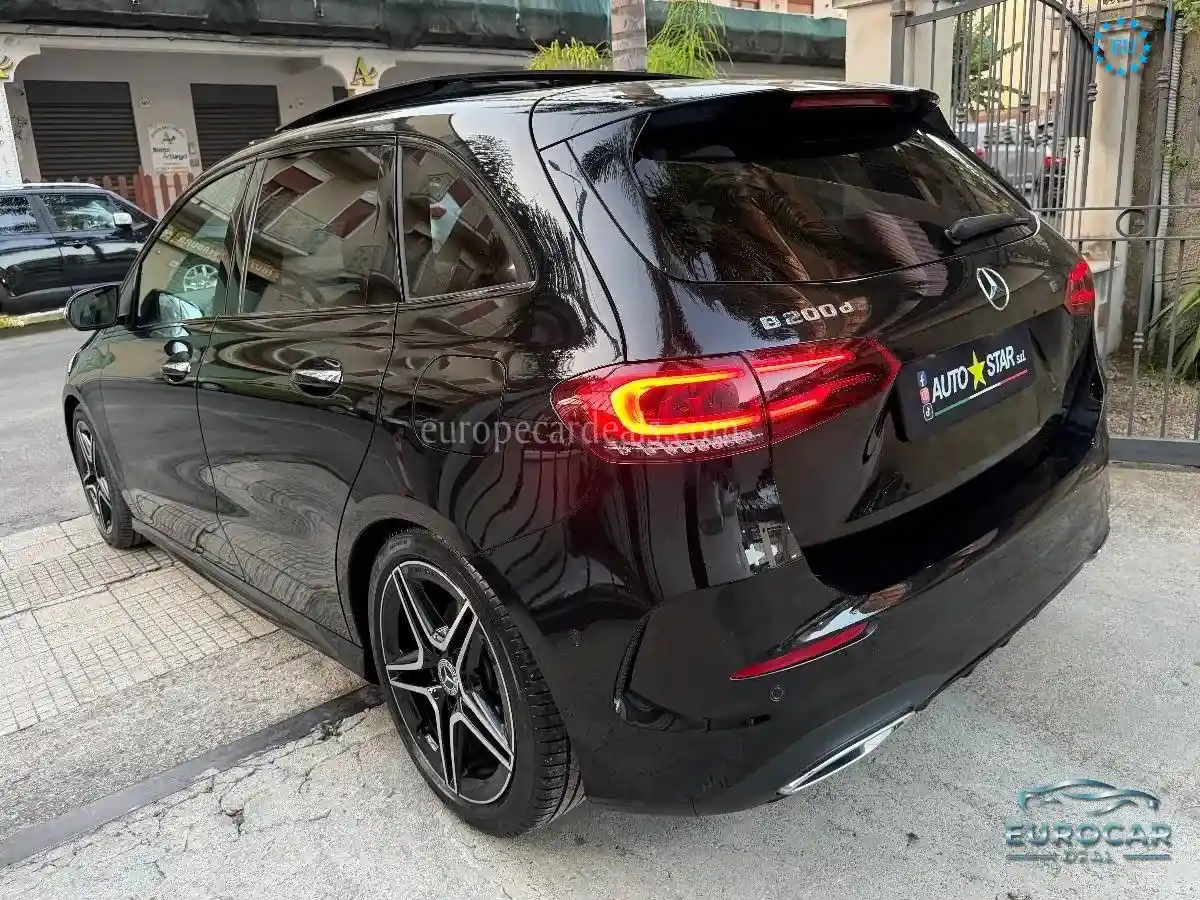 Mercedes-Benz B 200