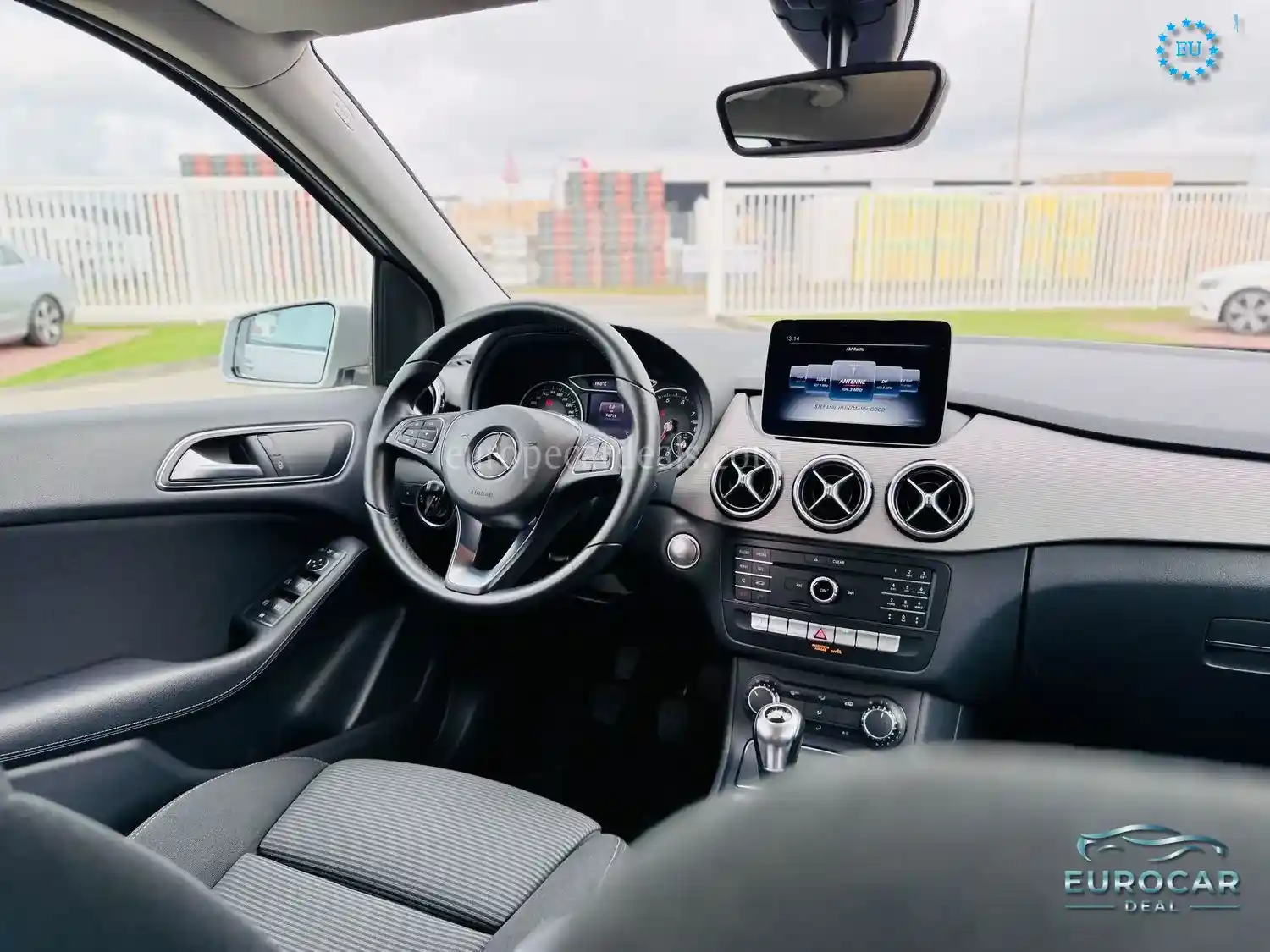 Mercedes-Benz B 180