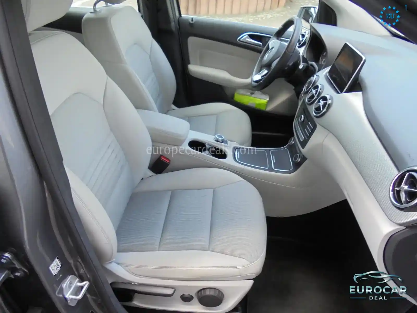 Mercedes-Benz B 220