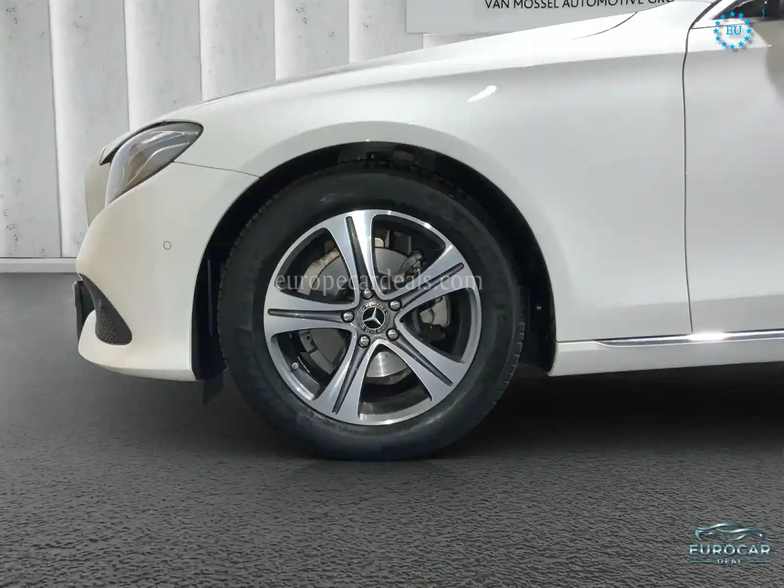 Mercedes-Benz E 200