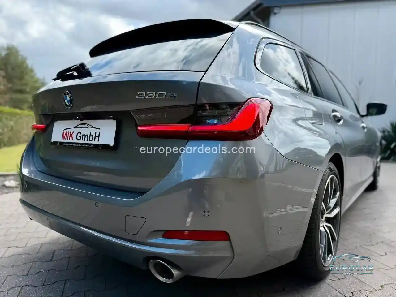 BMW 330