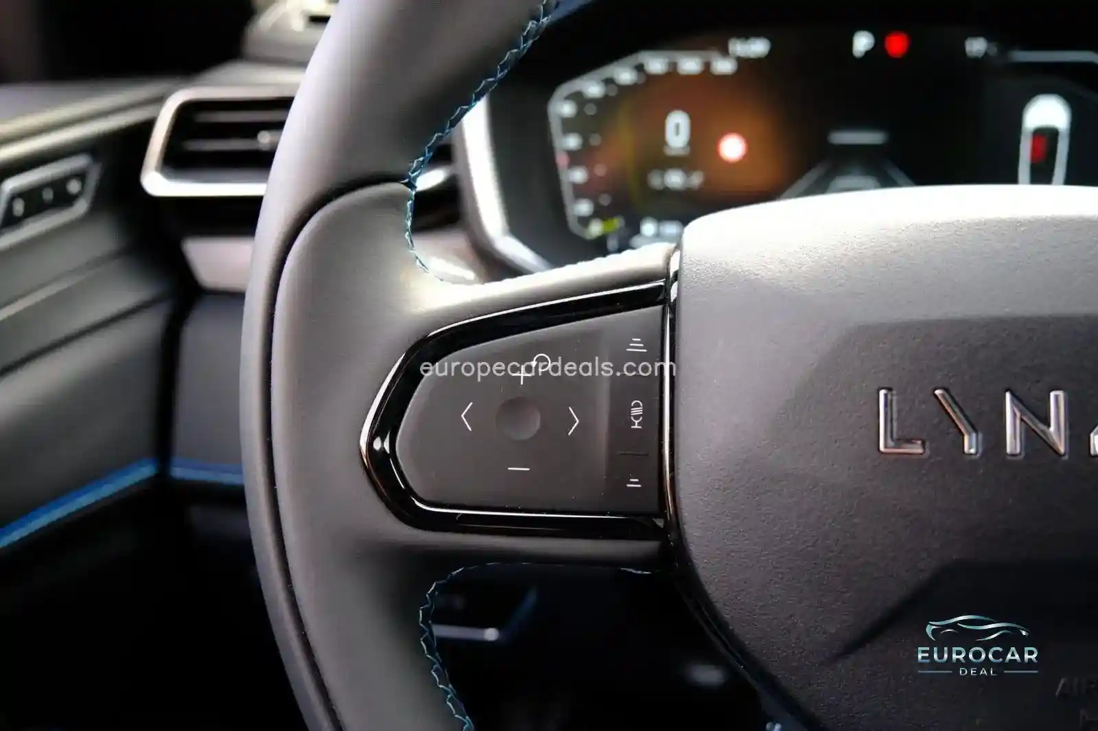 Lynk&Co 01