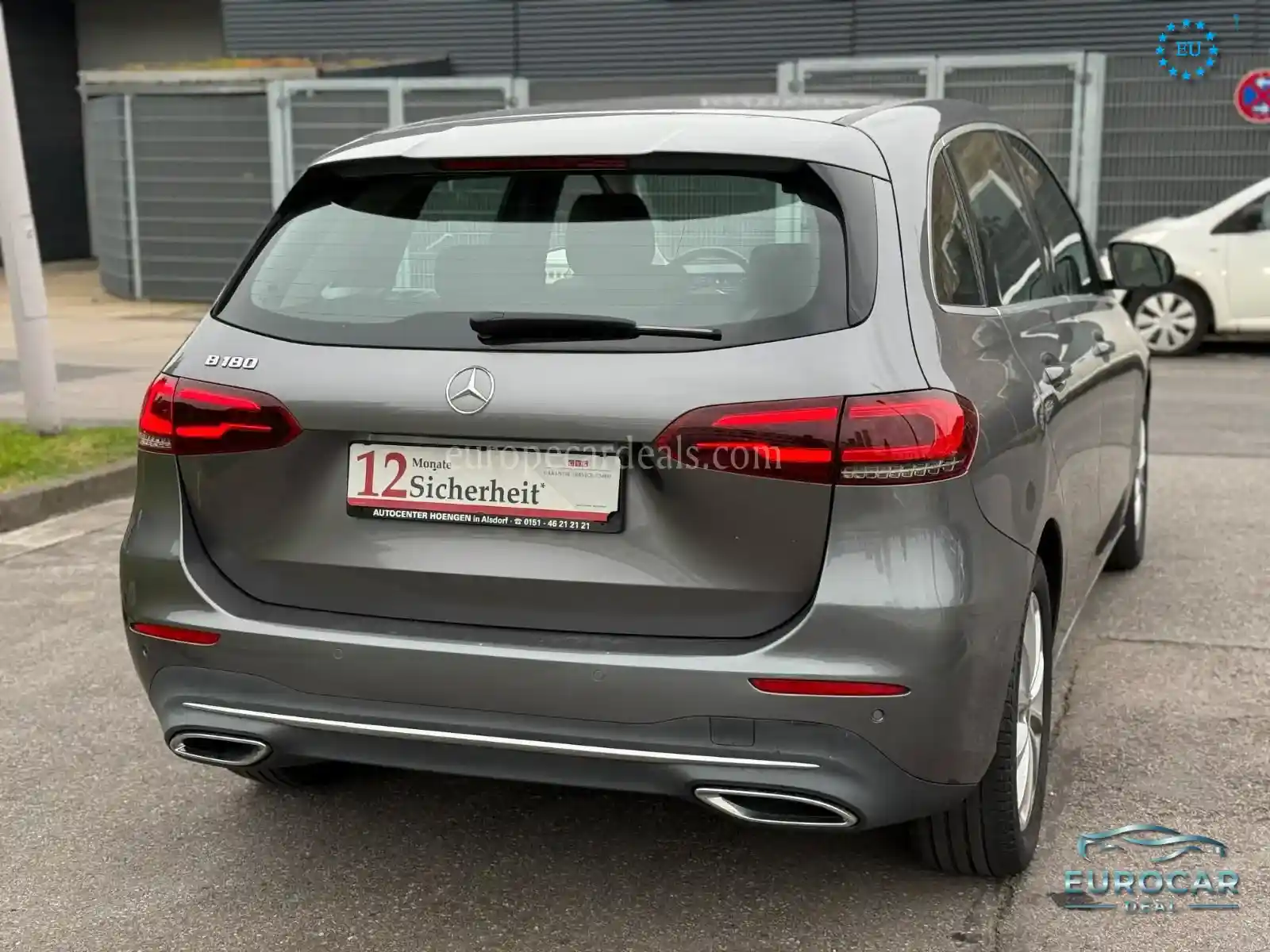 Mercedes-Benz B 180