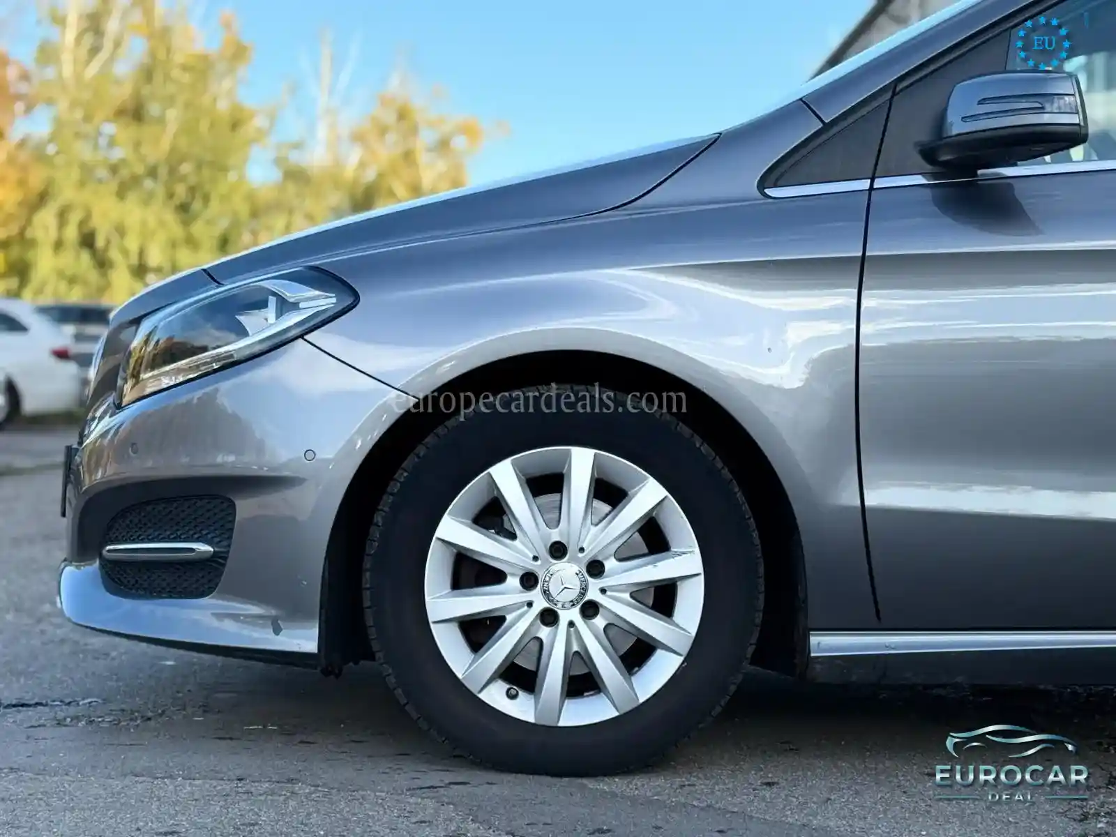 Mercedes-Benz B 180