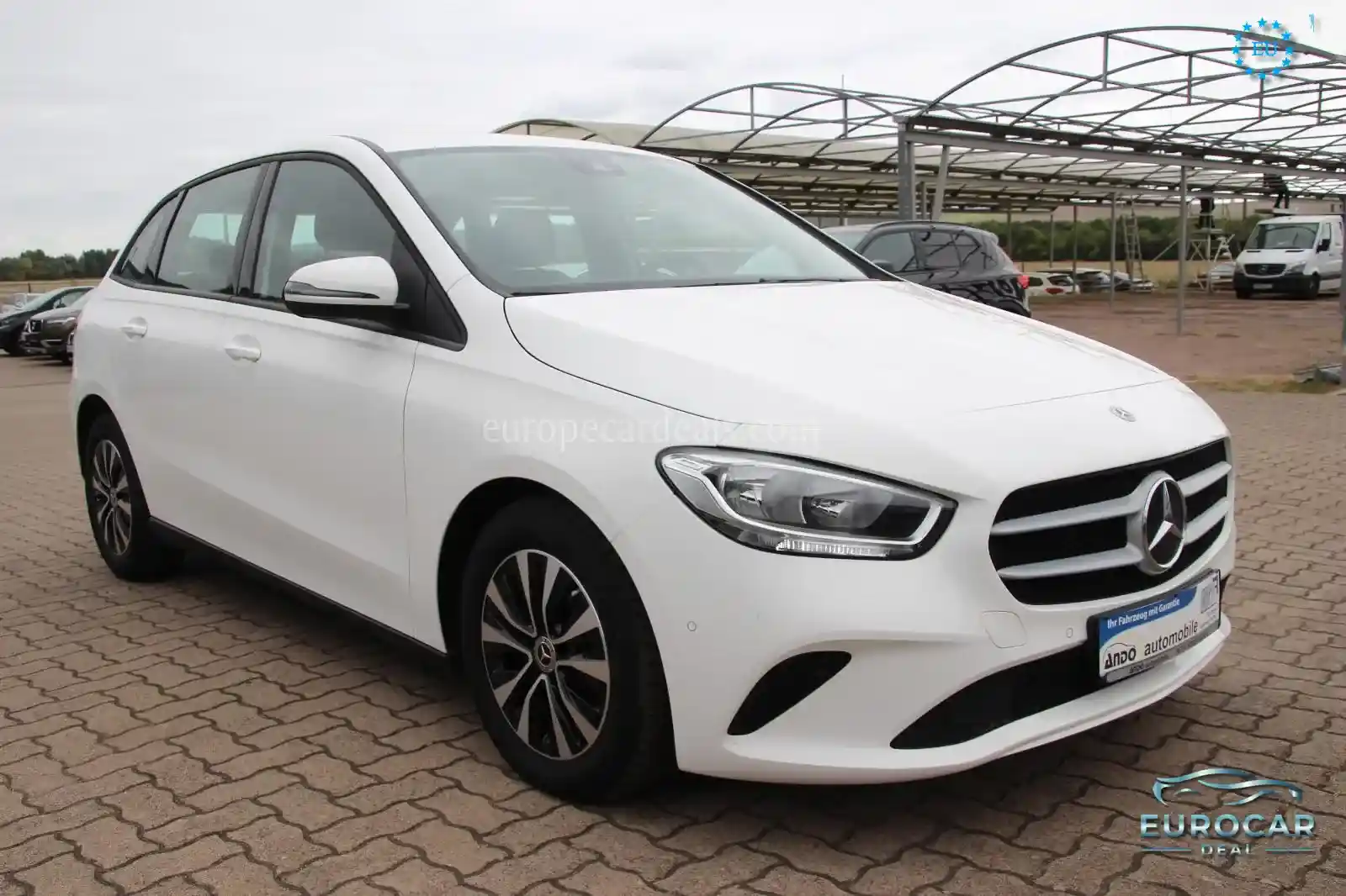 Mercedes-Benz B 180