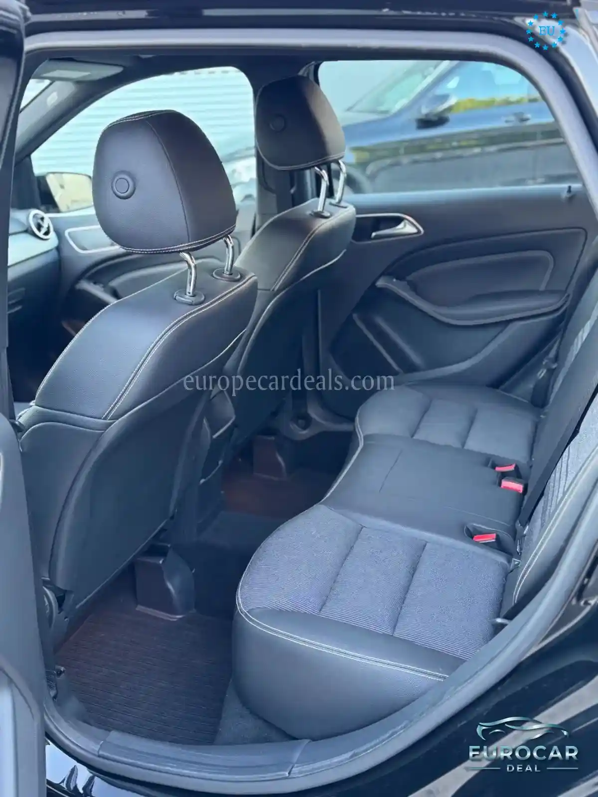 Mercedes-Benz B 180