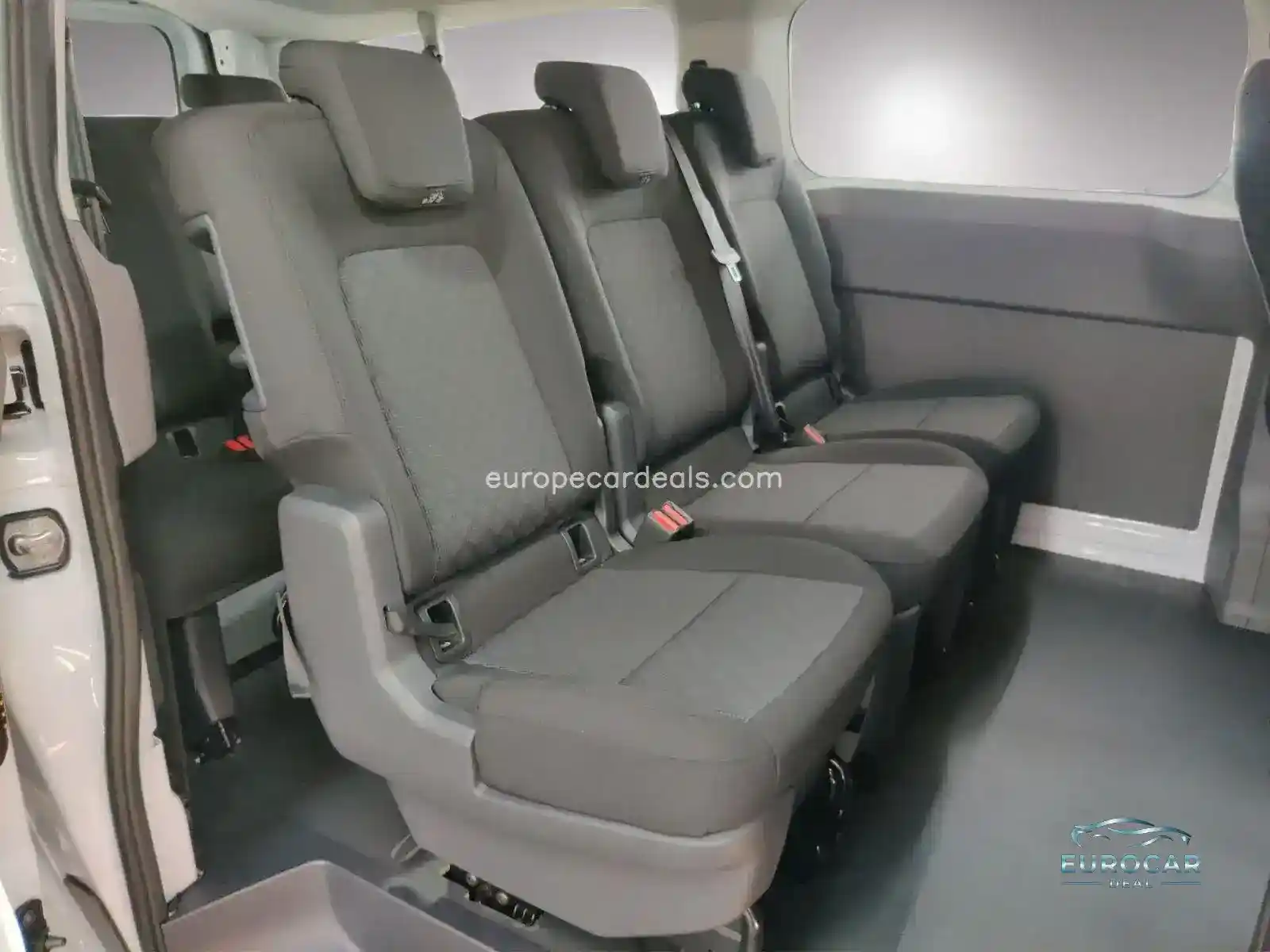 Volkswagen T7 Kombi