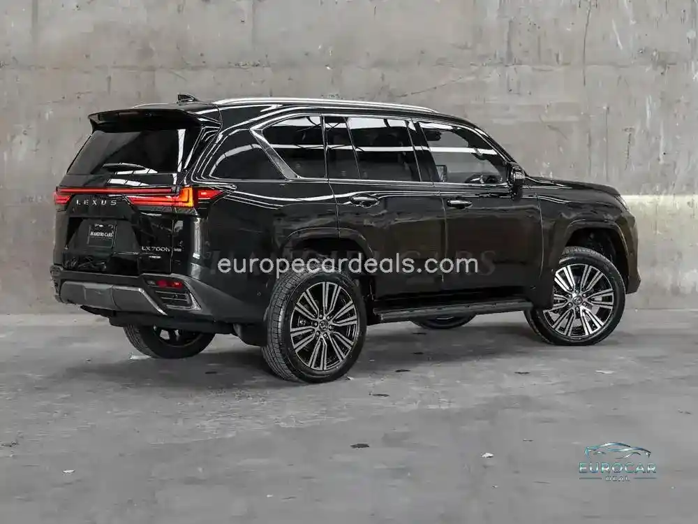 Lexus LX 700