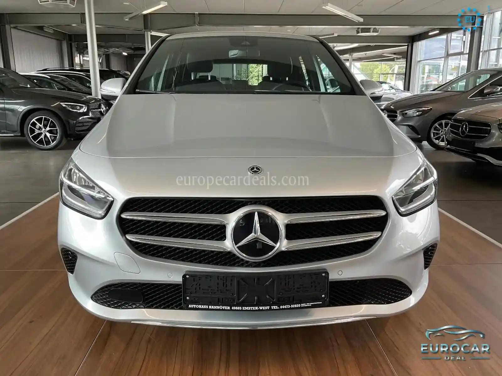 Mercedes-Benz B 180