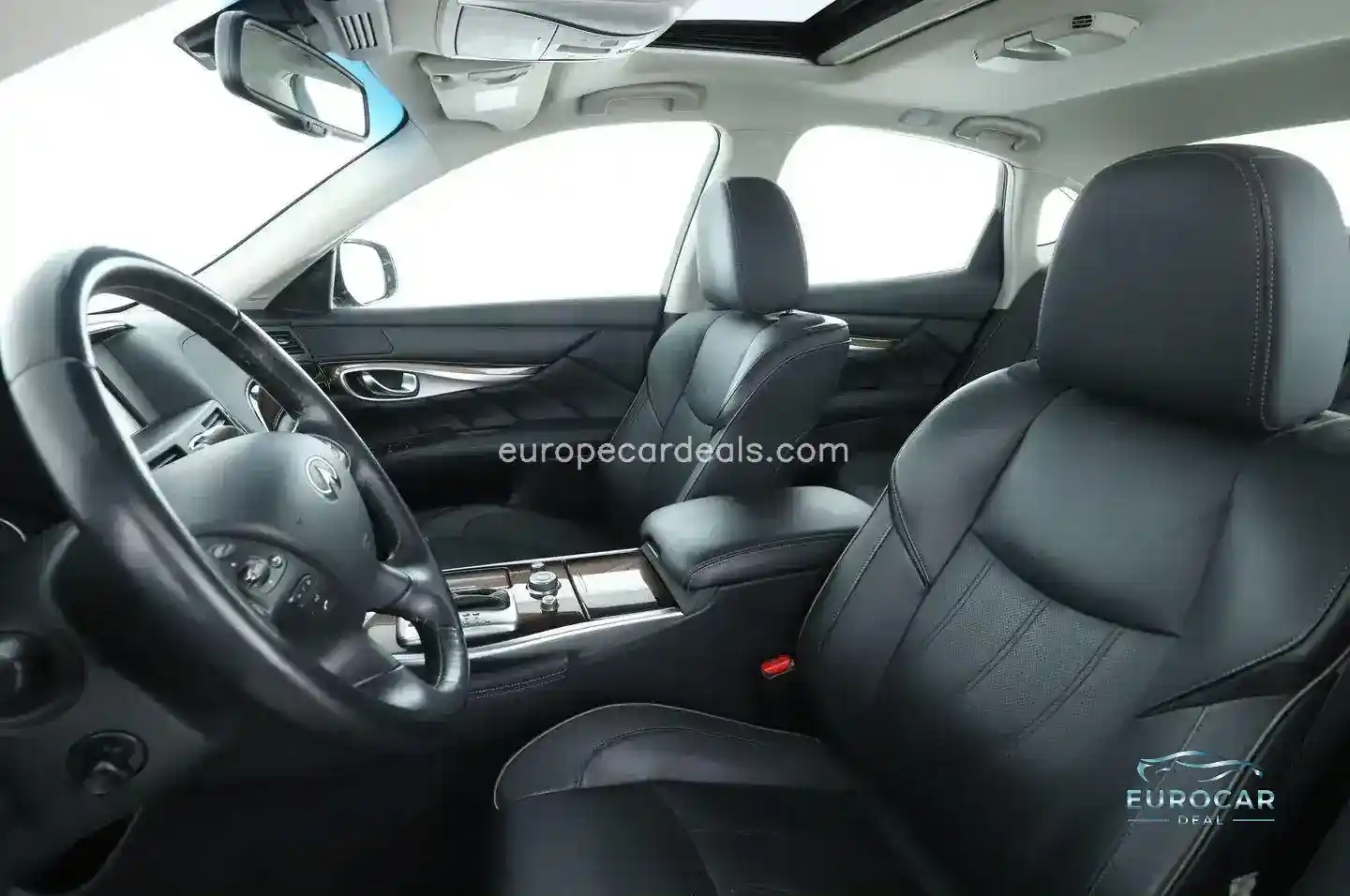 Infiniti Q70