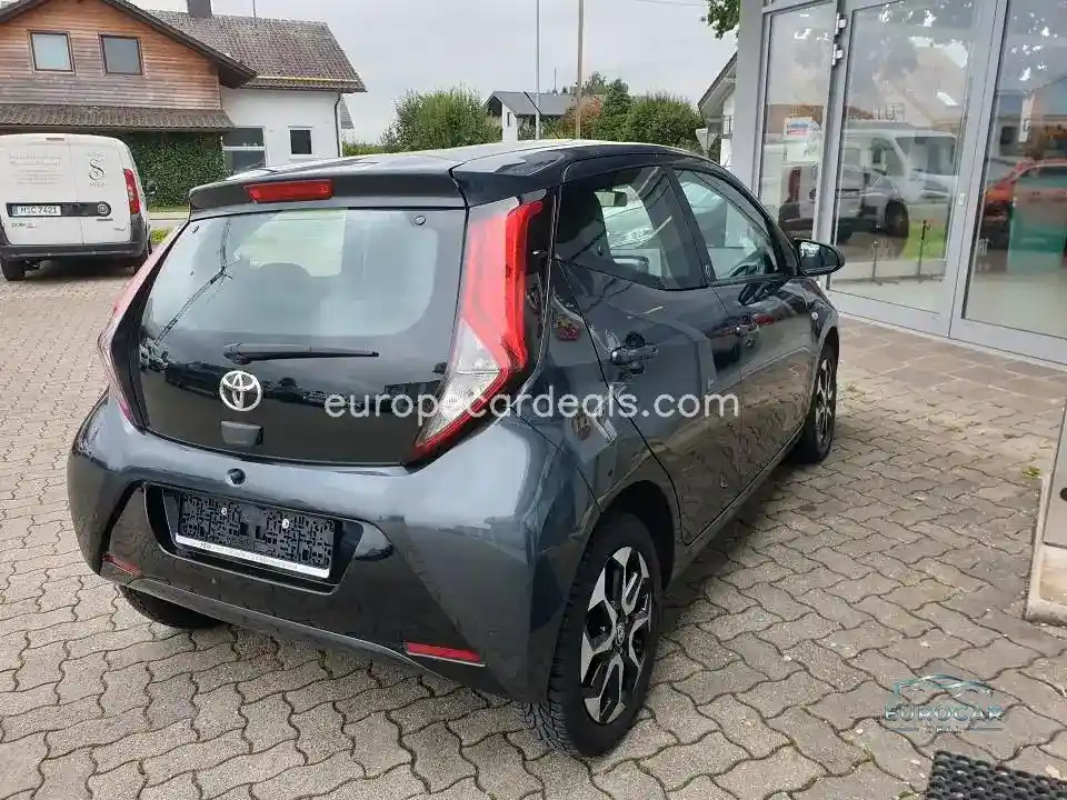 Toyota Aygo (X)
