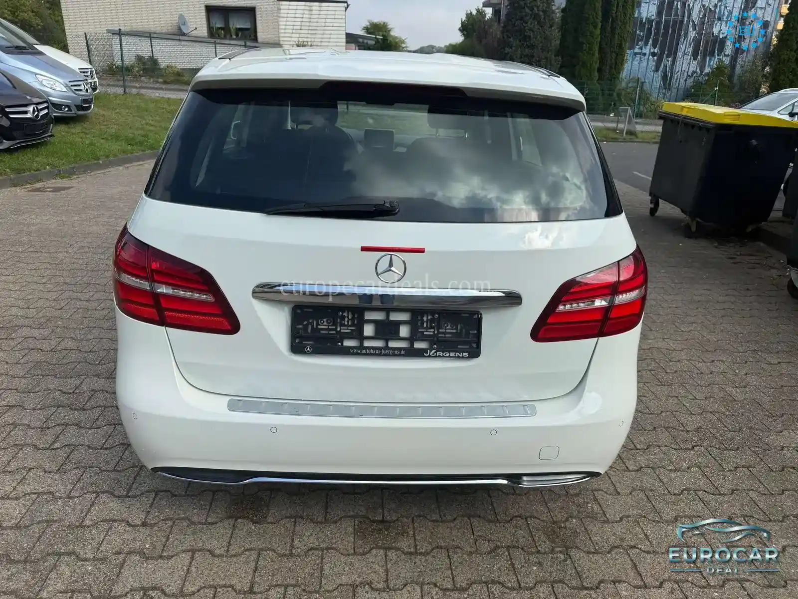 Mercedes-Benz B 180