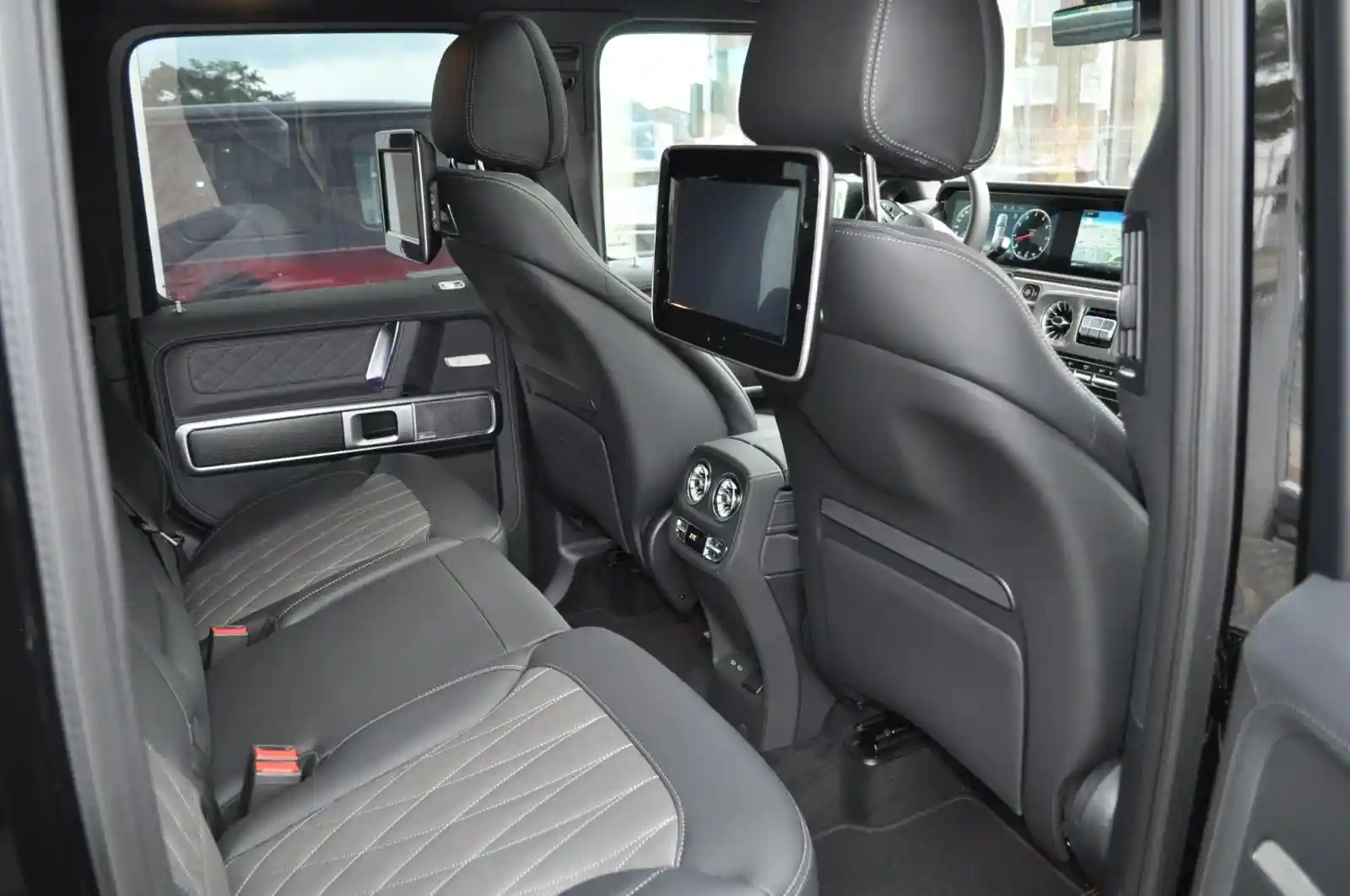 Mercedes-Benz G 500
