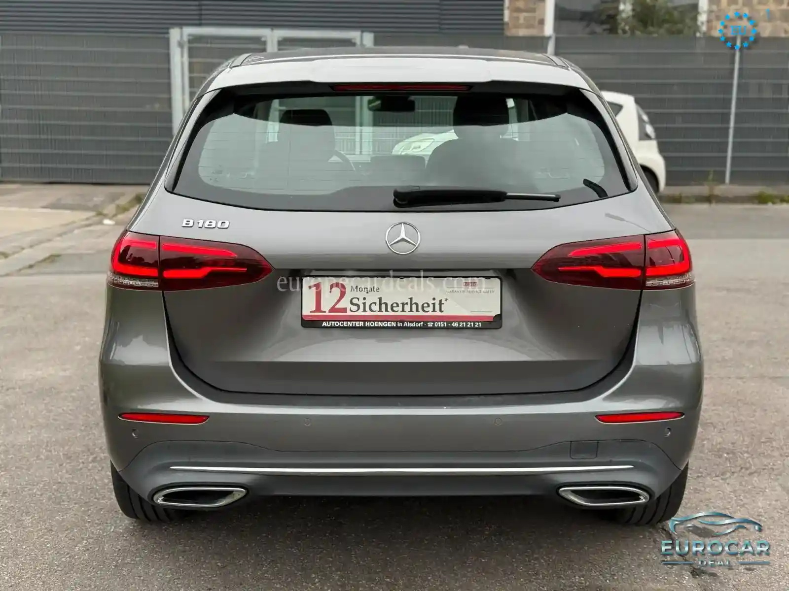 Mercedes-Benz B 180