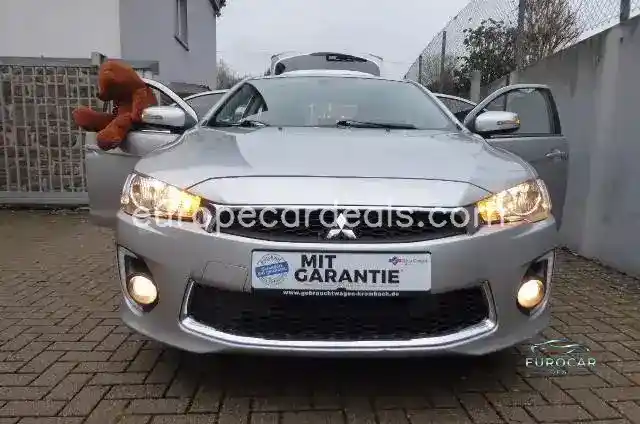 Mitsubishi Lancer
