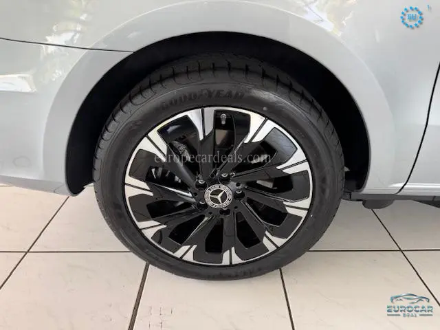 Mercedes-Benz V 220
