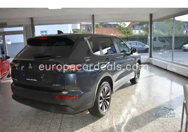 Mitsubishi Plug-in Hybrid Outlander
