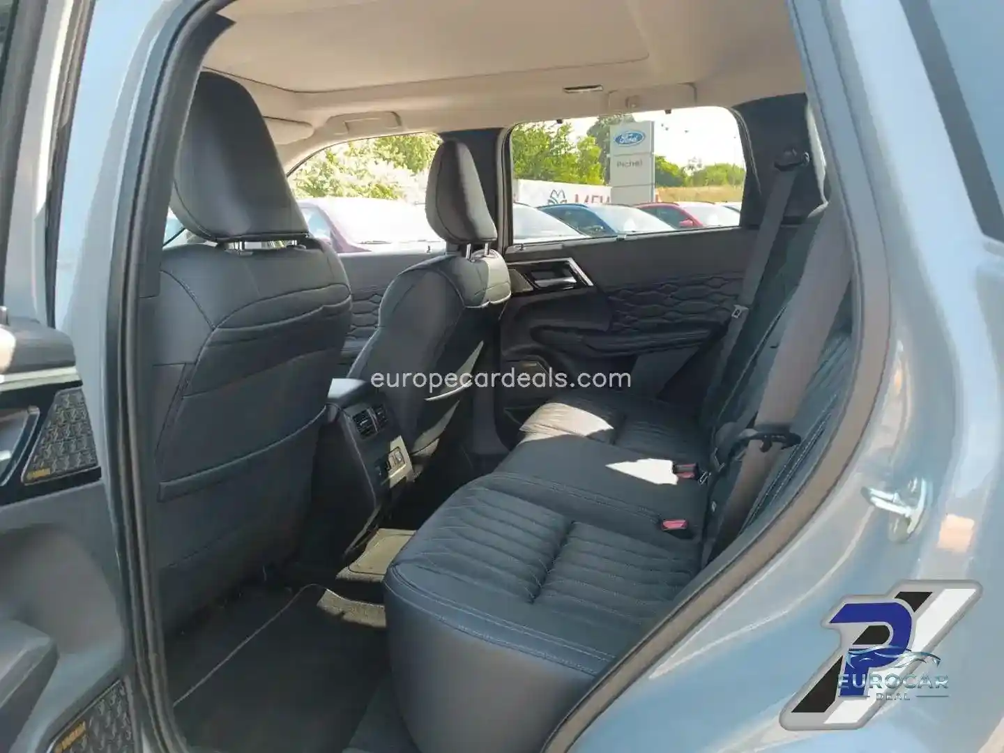 Mitsubishi Plug-in Hybrid Outlander