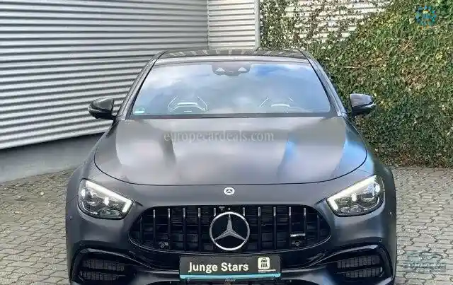Mercedes-Benz E 63 AMG