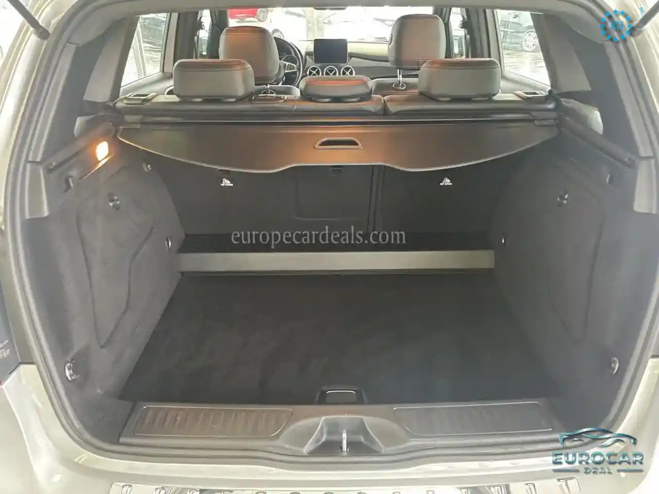 Mercedes-Benz B 180