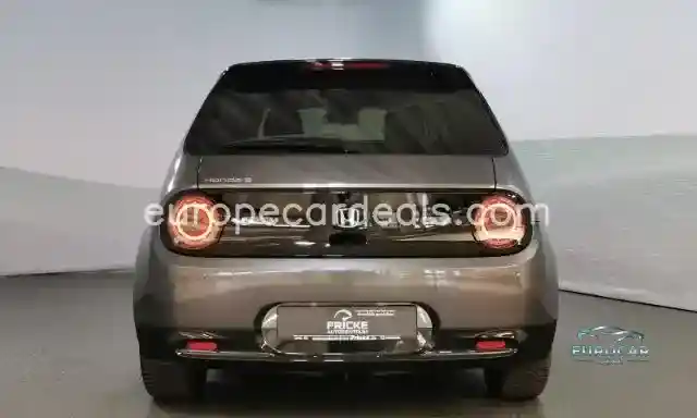 Honda e