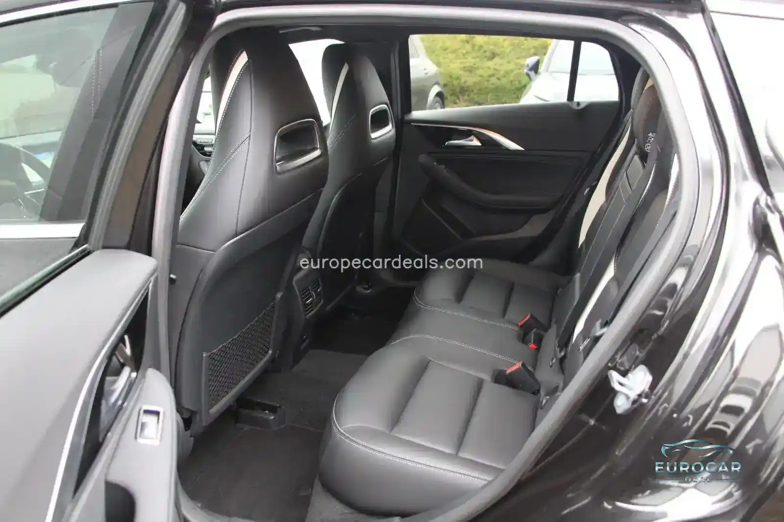 Infiniti Q30