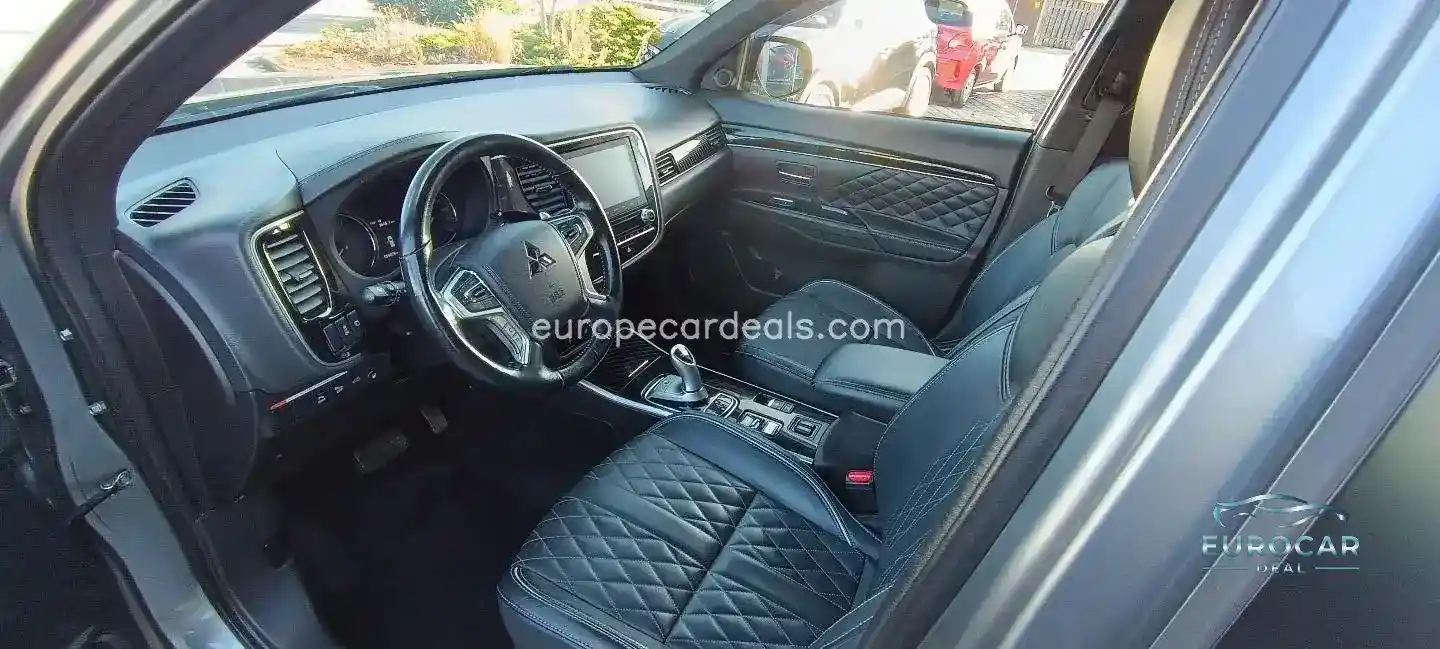 Mitsubishi Plug-in Hybrid Outlander