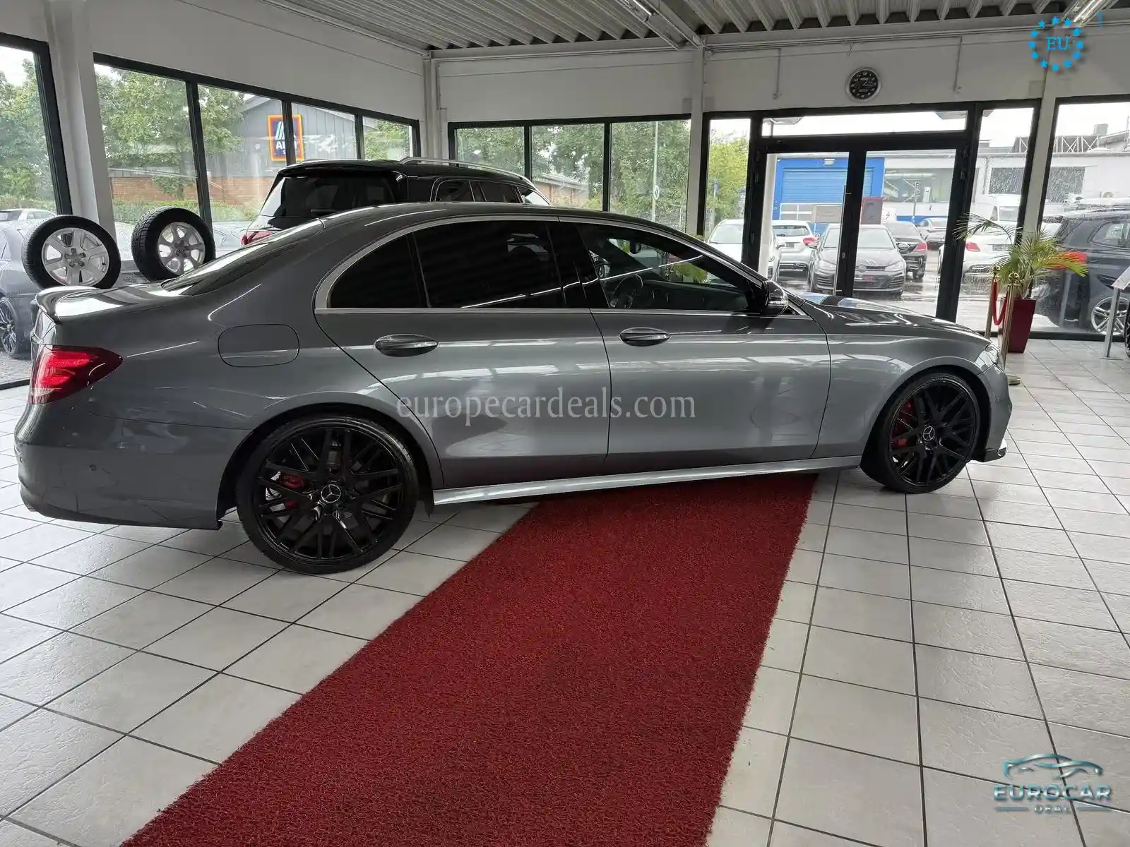 Mercedes-Benz E 200