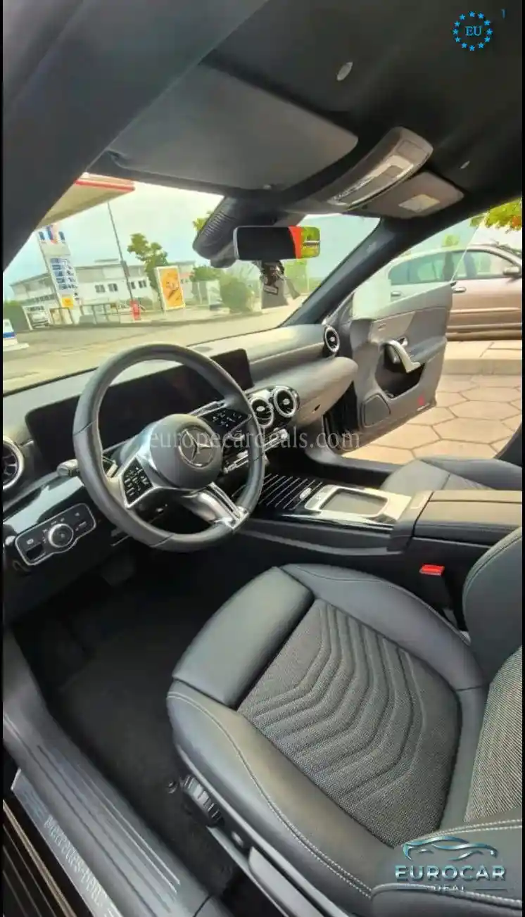 Mercedes-Benz CLA 180