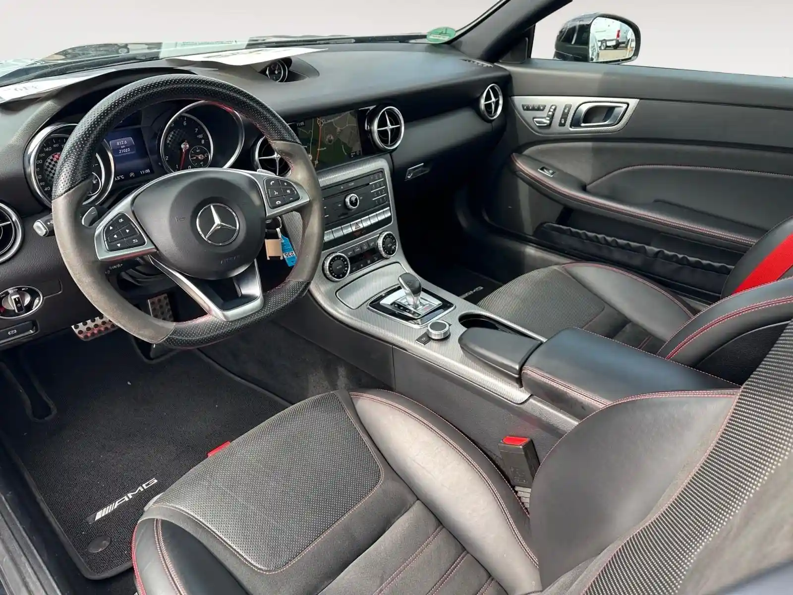 Mercedes-Benz SLC 300