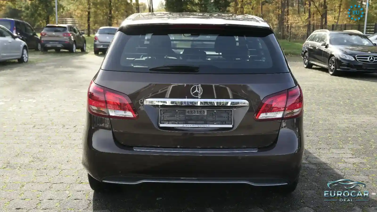 Mercedes-Benz B 180