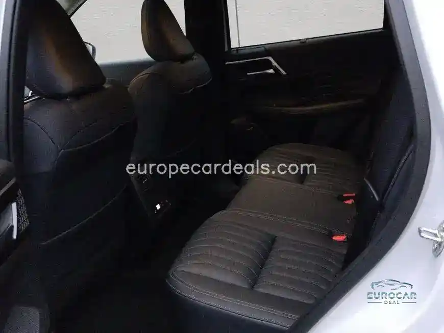 Mitsubishi Plug-in Hybrid Outlander