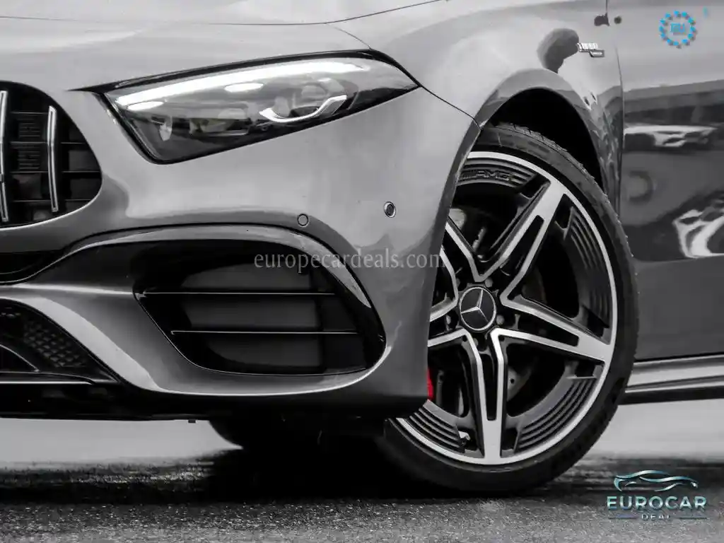 Mercedes-Benz A 45 AMG