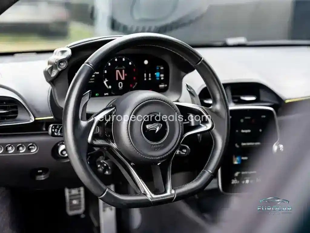 McLaren Artura