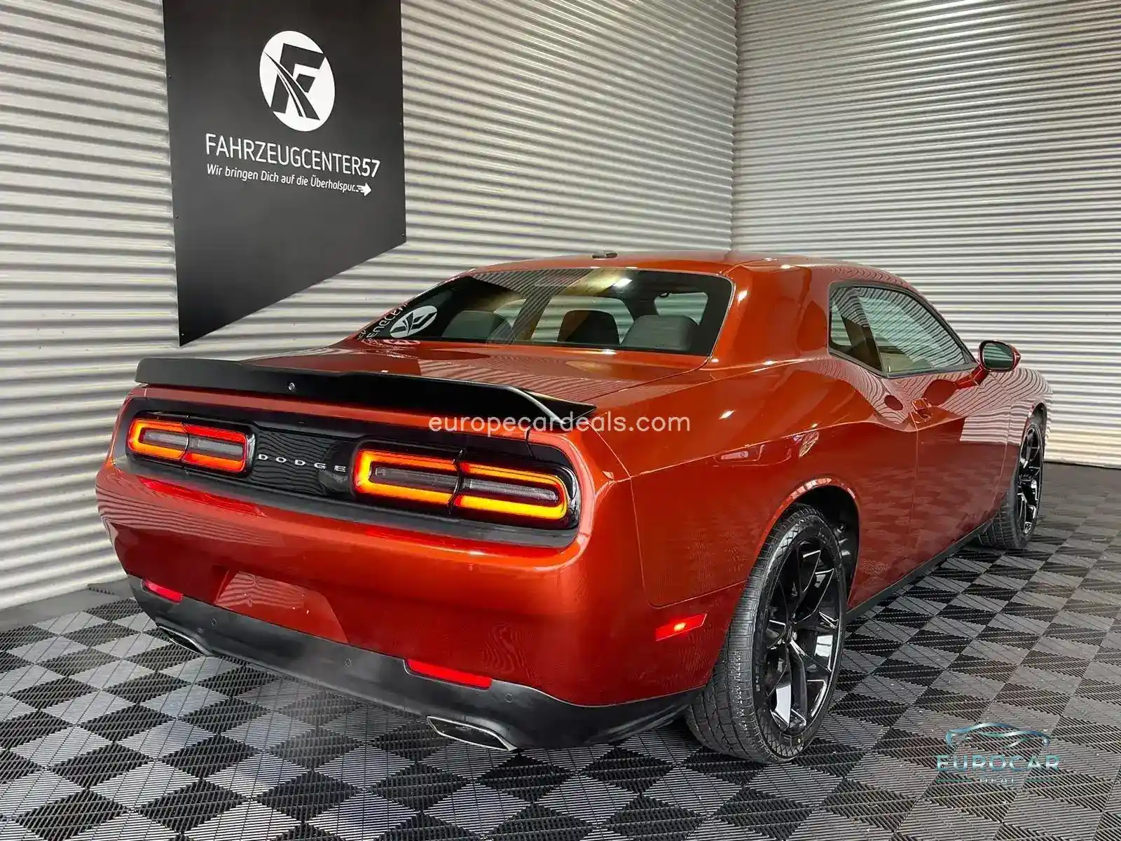 Dodge Challenger